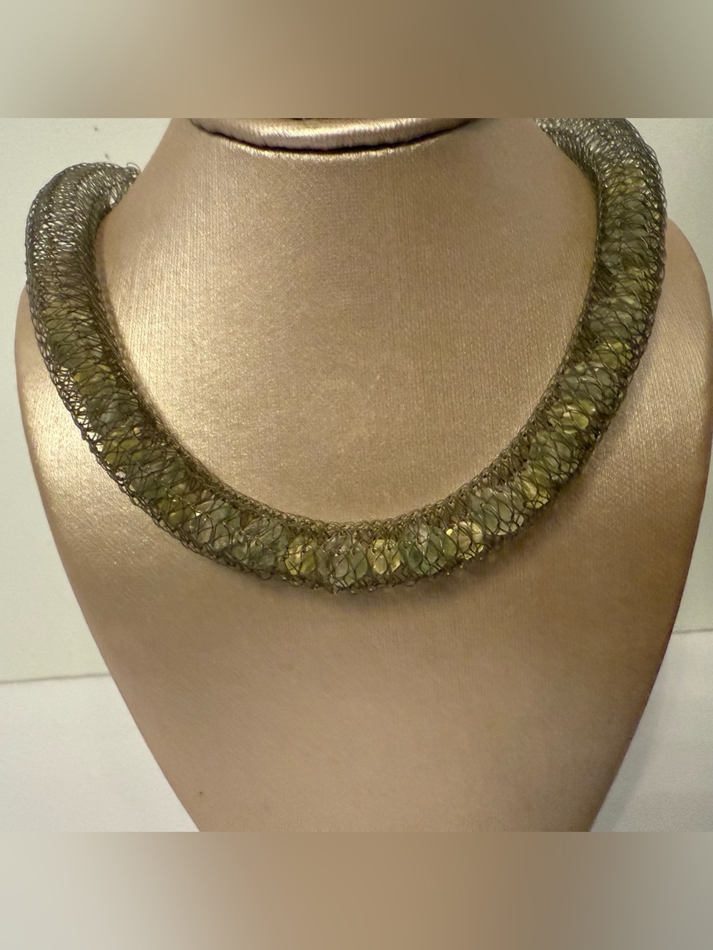 ANNA BIJOUX NECKLACE ITALY STRETCH MESH TUBE GREEN CRYSTALS 13” - 16”